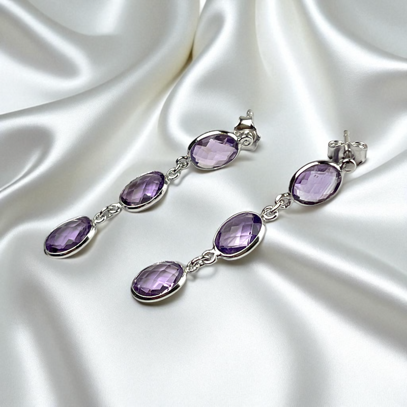 Amethyst Whisper – Märchenhafte Ohrringe aus 925 Sterling Silber , 4 cm lang, hypoallergen und stilvoll