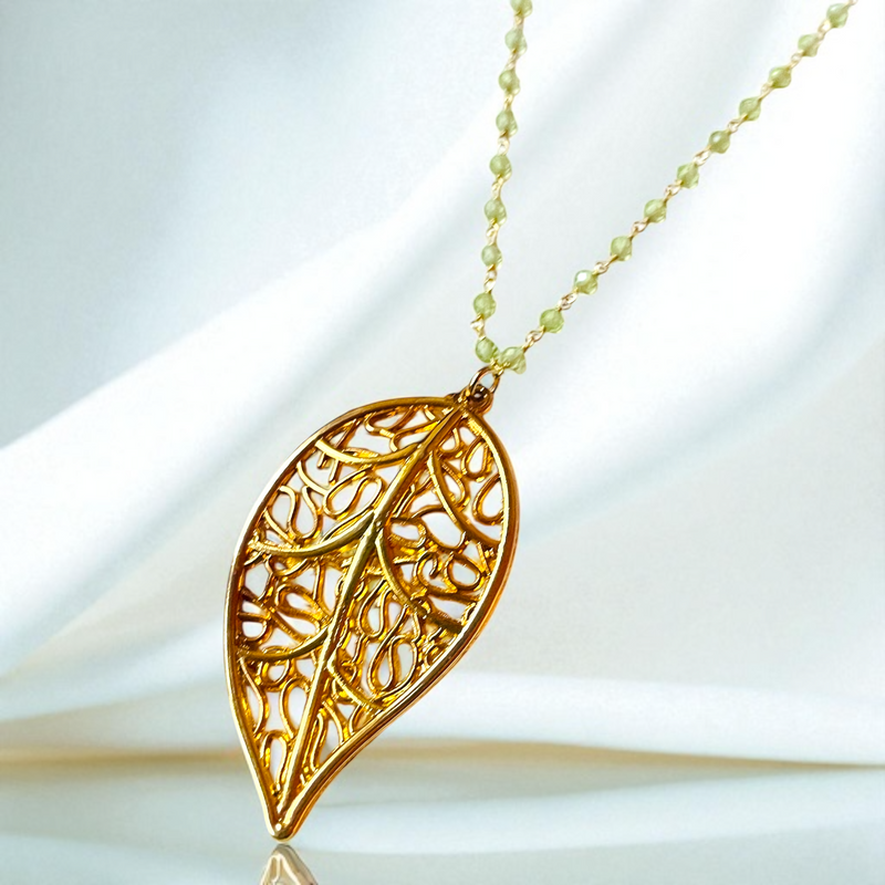 Ädelsten kedja vårblad med peridot