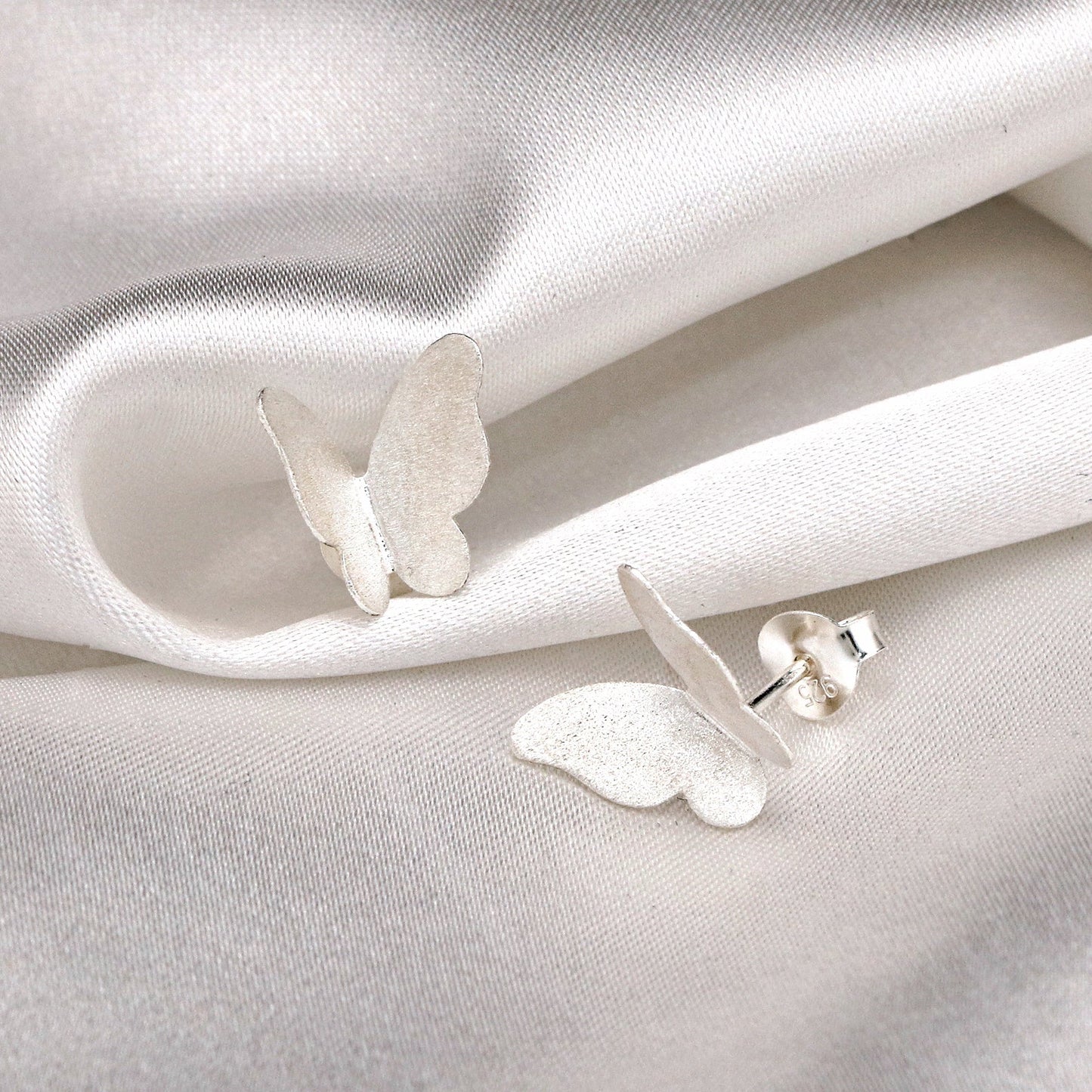 Mini Butterflies Studörhängen - Minimalistisk 925 Sterling Silver Örhängen - Ear925-73
