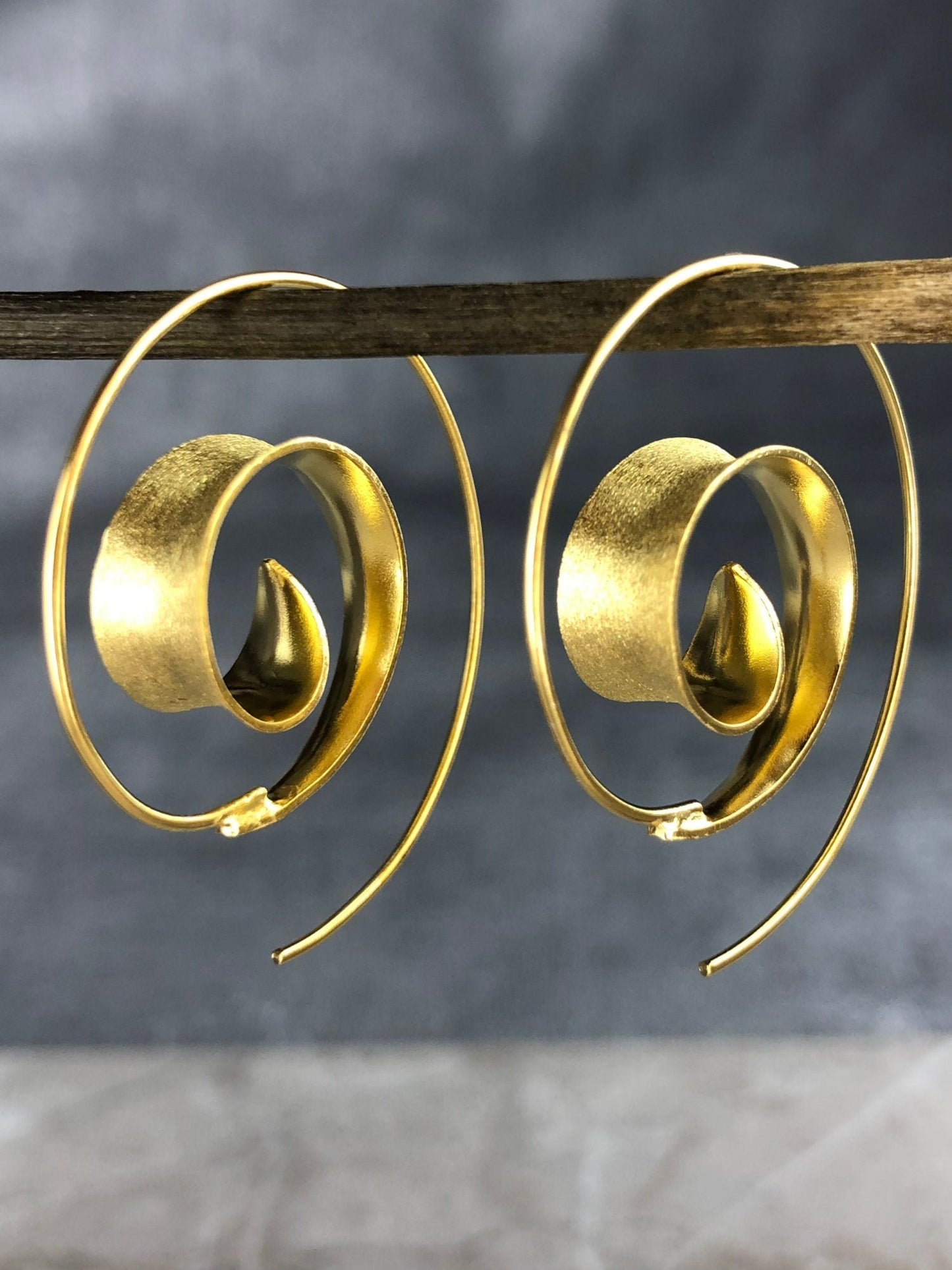 Guld Spiral Örhängen - 925 Sterling Guld Förgyllt Creole Lyxiga Eleganta Örhängen Ear925-70